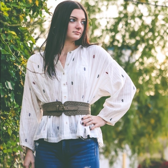 Akemi + Kin white bohemian top - Picture 1 of 7